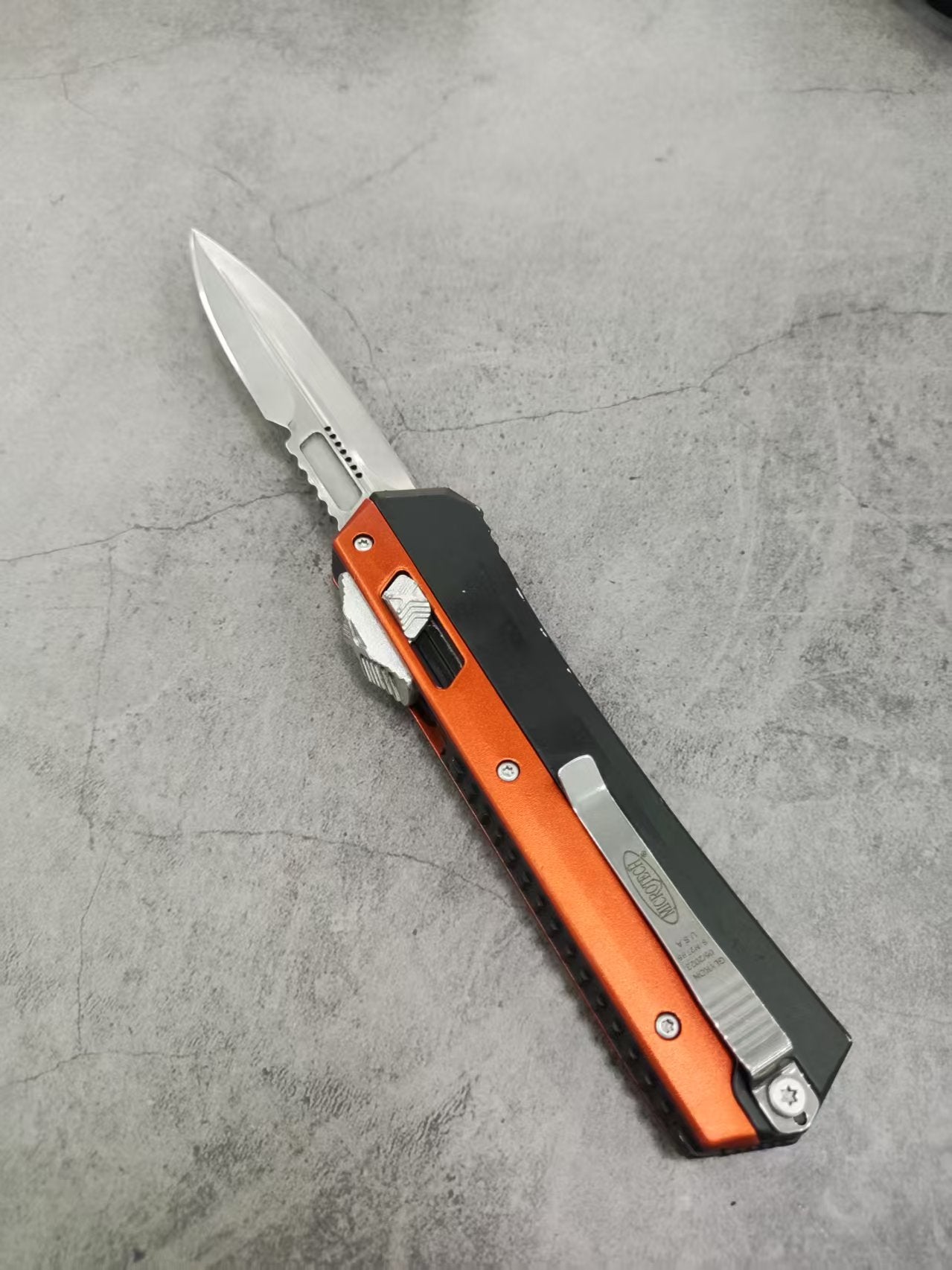 Schlangenkönig-Geradsprungmesser